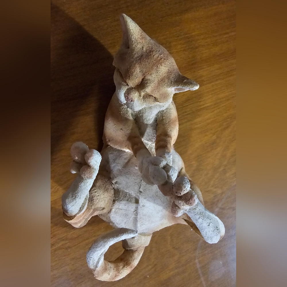 Wine Bottle Holder - A Breed Apart Country Artists Figurine Fat Cat On Back